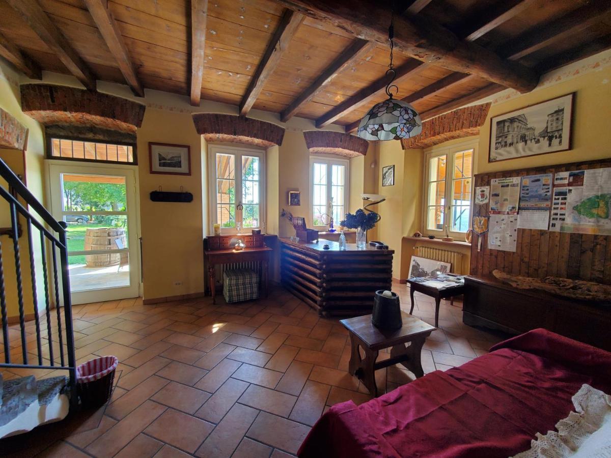 Antica La Tinara Del Belvedere - Romantic Dreams - (adults Only) Mini-hôtel Galbiate